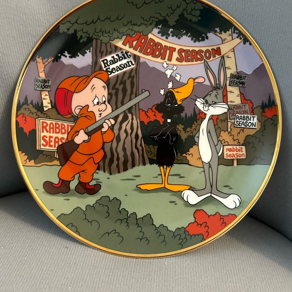 “Rabbit Seasoning” Ltd. Ed. 8.25” Fine Porcelain Looney Tunes Plate 1992 24K Rim - Picture 2 of 6